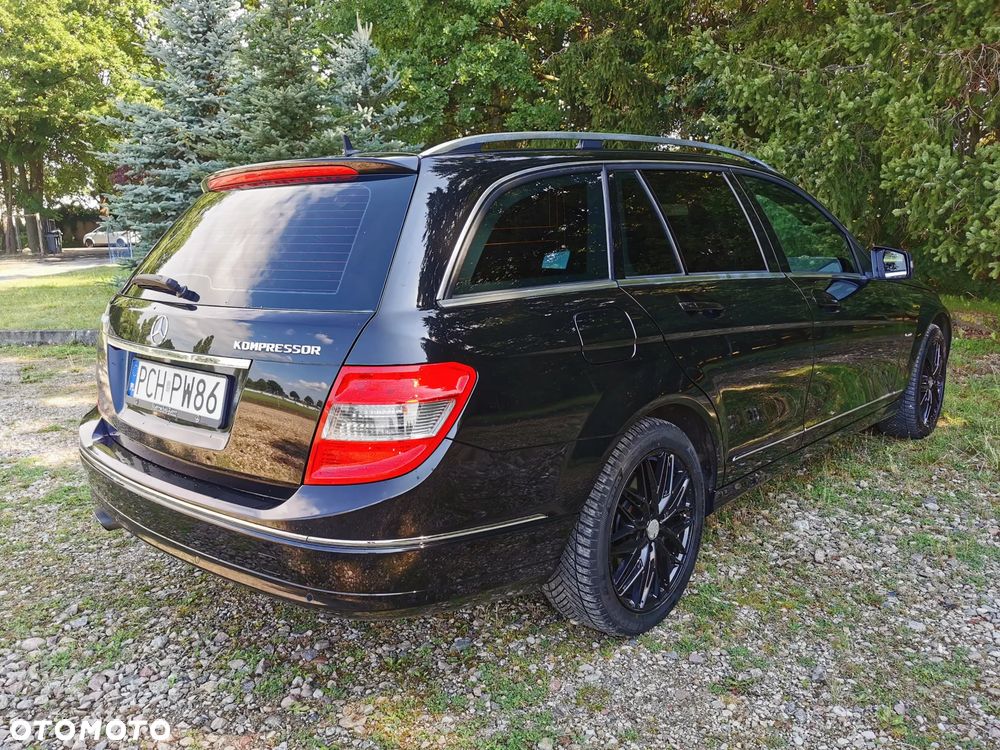 Mercedes-Benz Klasa C 200 (BlueEFFICIENCY) 7G-TRONIC Avantgarde - 4