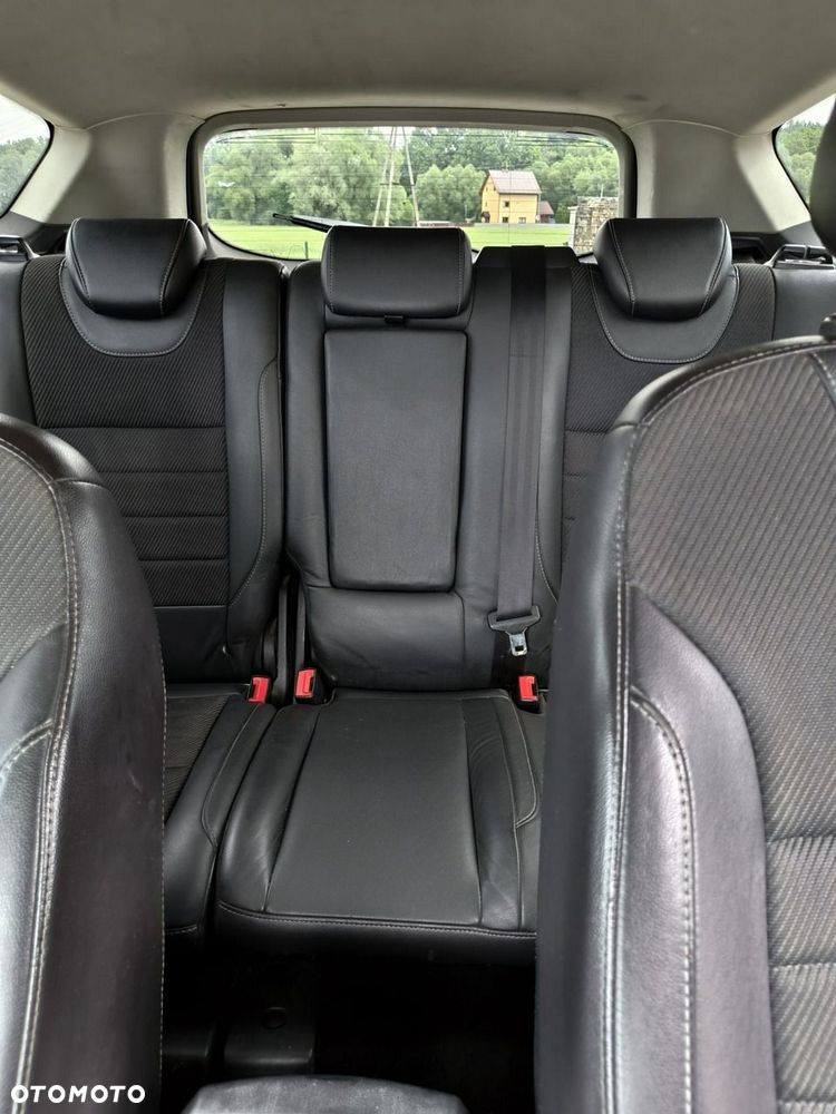 Ford Kuga - 16