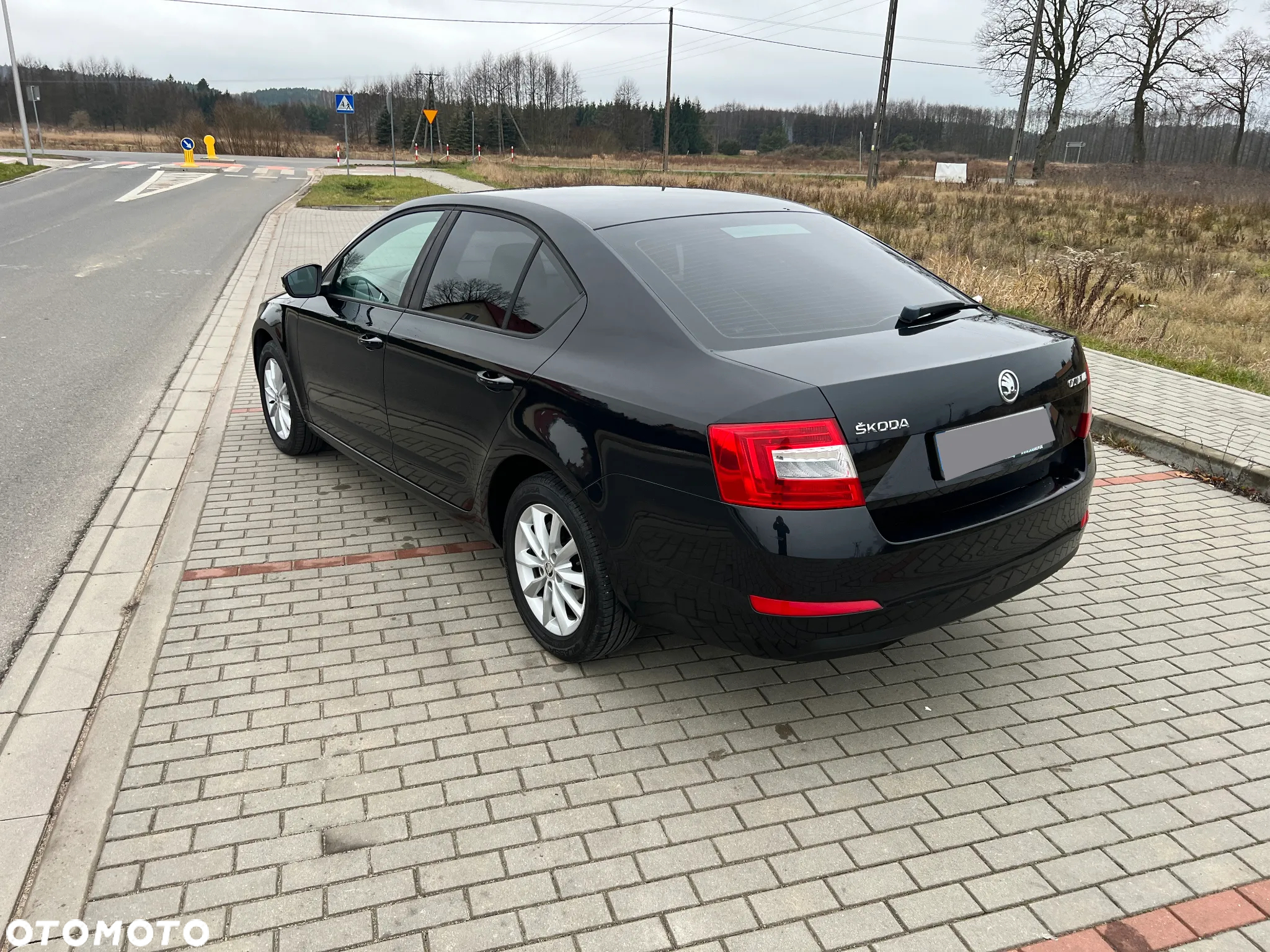 Skoda Octavia 1.6 TDI Family DSG - 6