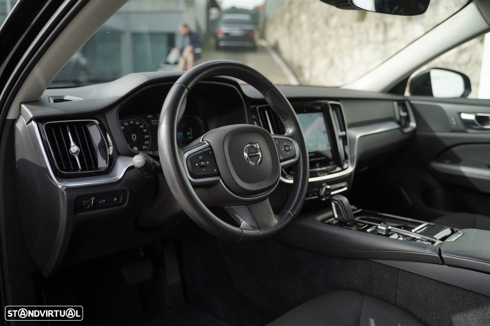 Volvo V60 2.0 T6 AWD TE R-Design Expression - 27