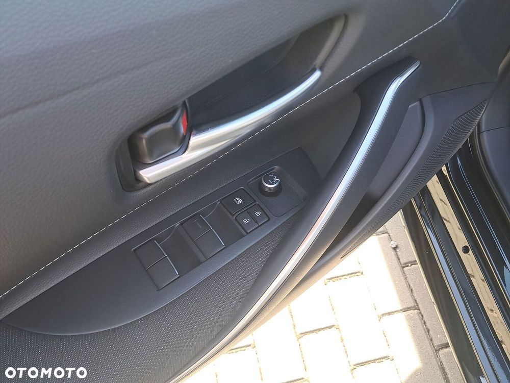 Toyota Corolla 1.8 Hybrid Comfort - 12