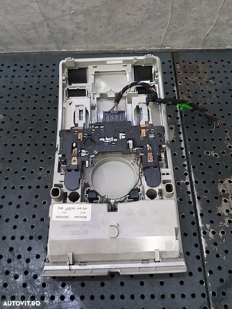 Lampa plafoniera fata suport ochelari audi a6 c6 4f 4f0947135bp - 2