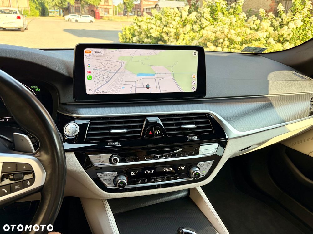 BMW Seria 5 520d xDrive - 9