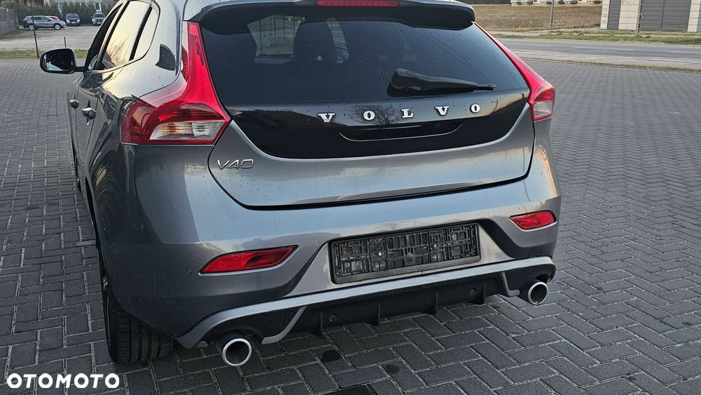 Volvo V40 D2 Drive-E R-Design Momentum - 24