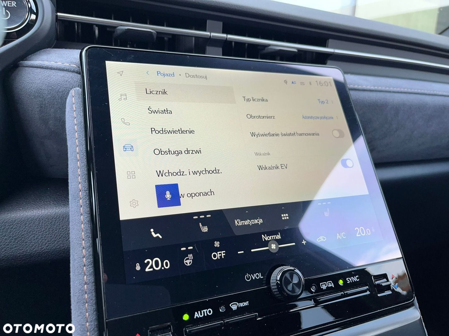 Lexus LBX 1.5 Hybrid Cool - 21
