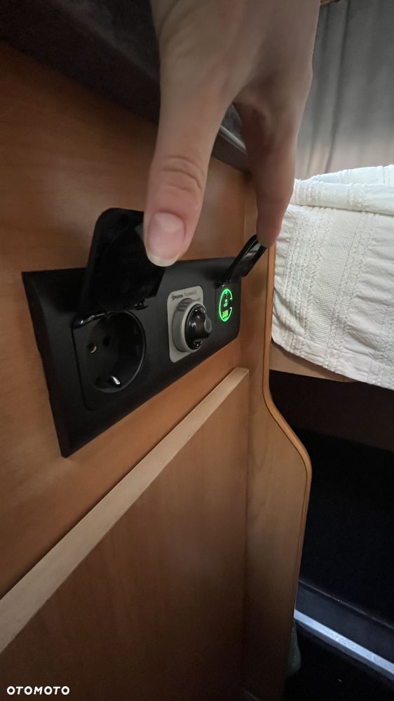 Ford Dethleffs Globecar KamperVan - 14