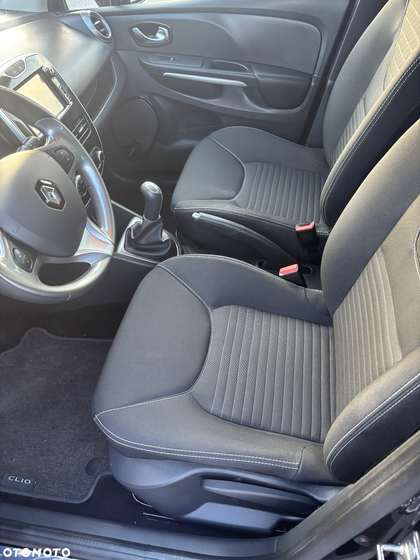 Renault Clio TCe 90 Limited - 34