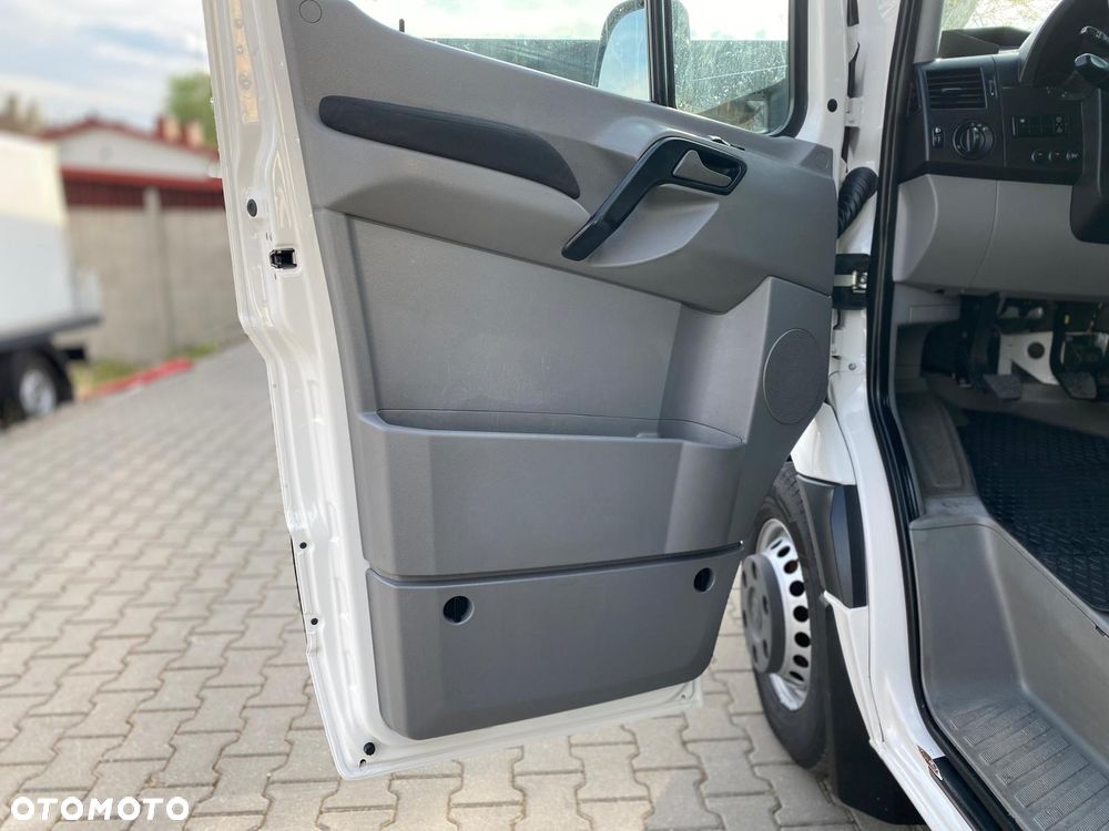 Volkswagen CRAFTER - 11