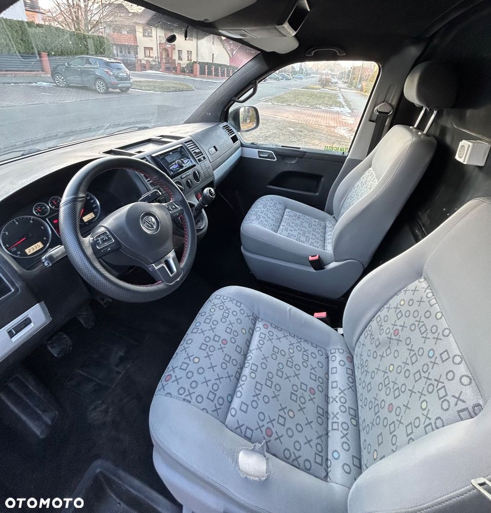 Volkswagen Transporter - 9
