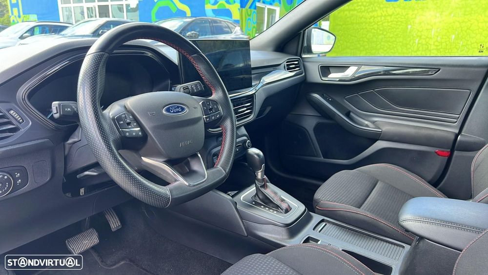 Ford Focus 1.0 EcoBoost ST-Line Aut. — fotografia 2