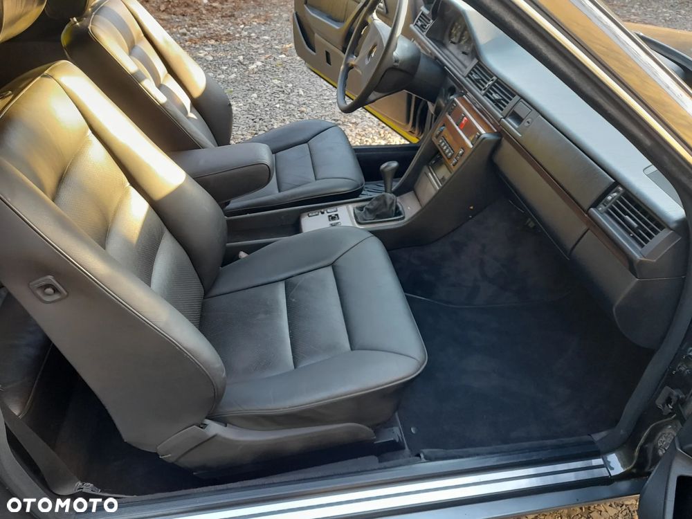 Mercedes-Benz W124 (1984-1993) - 17