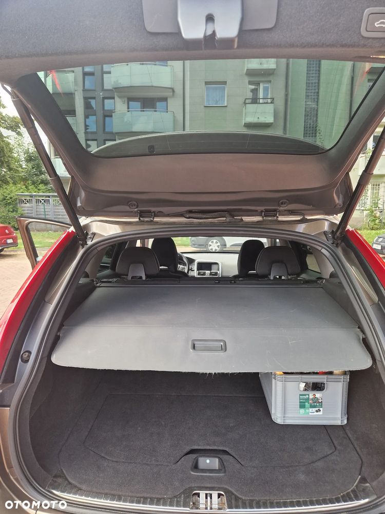 Volvo XC 60 D4 Momentum - 17