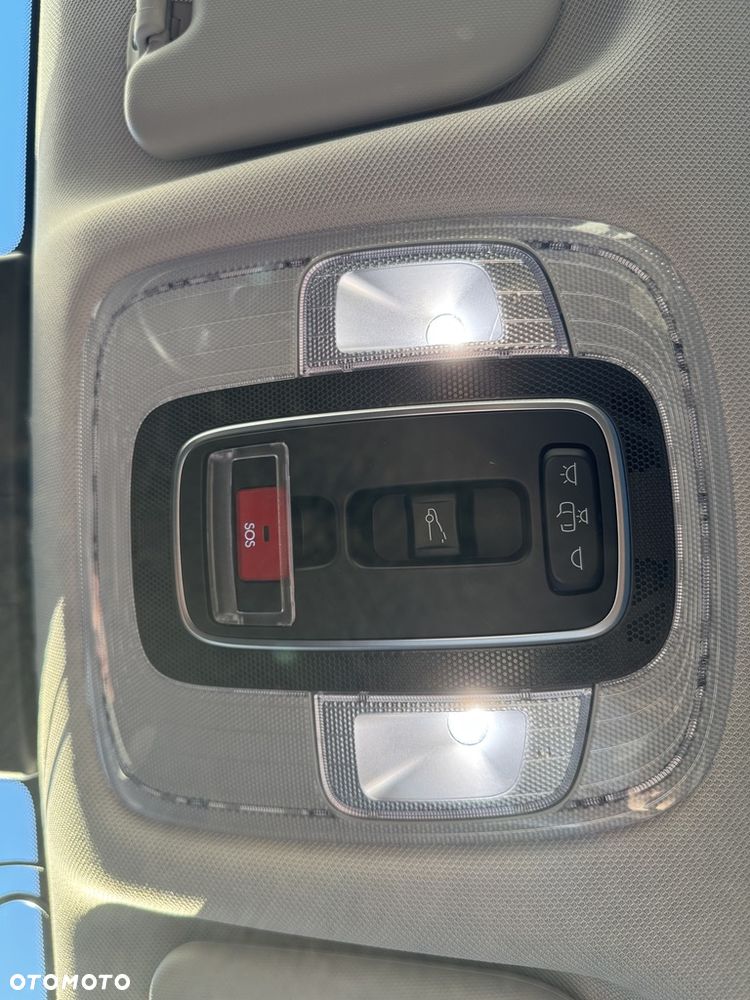 Hyundai Kona - 16