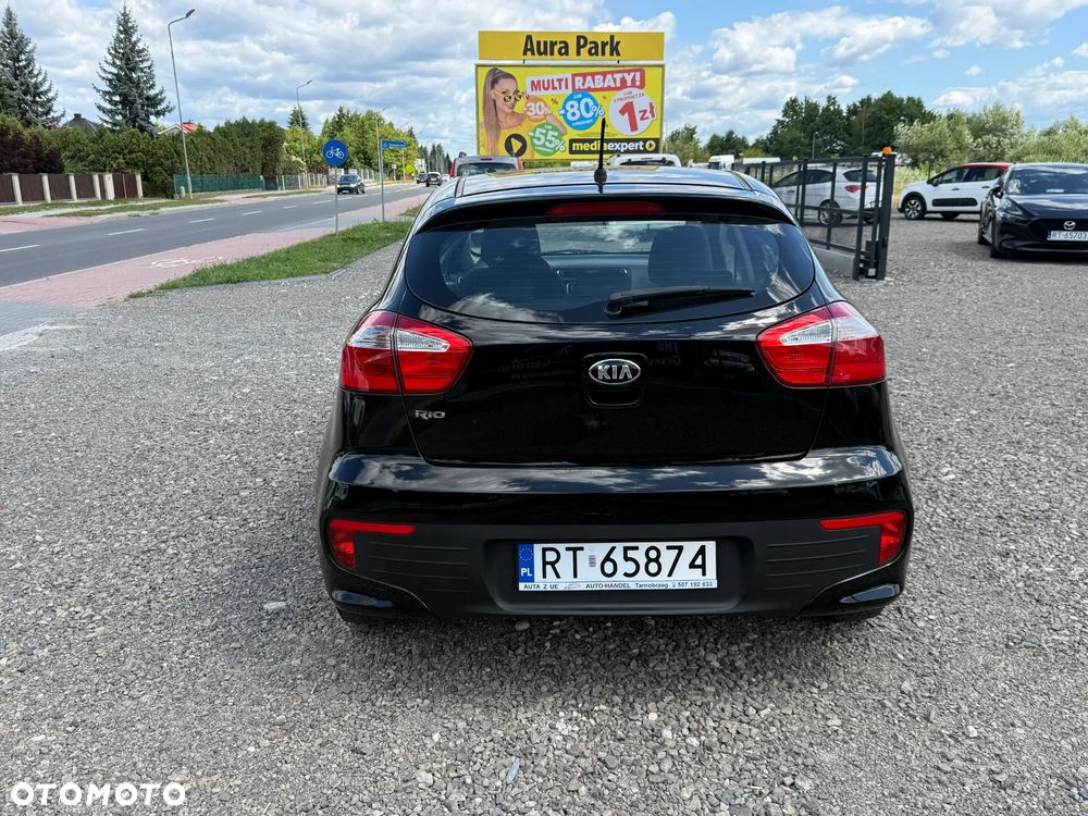 Kia Rio 1.2 Dream Team Edition - 12