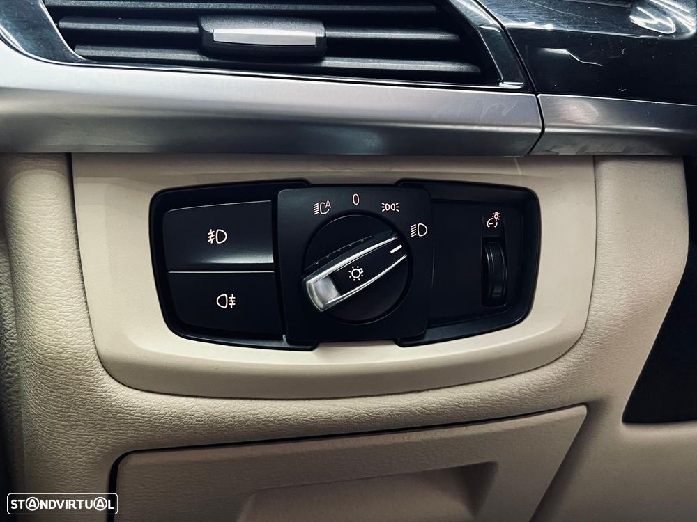 BMW X5 25 d sDrive Pack M - 28