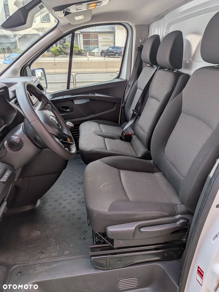 Renault Trafic - 12