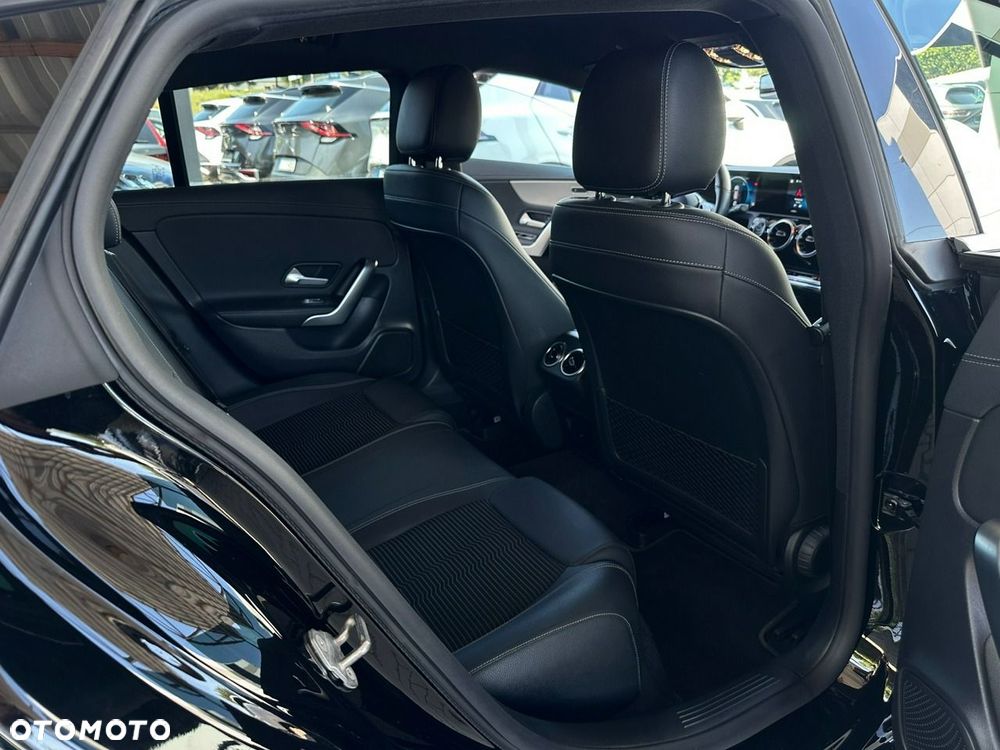 Mercedes-Benz CLA 220 d 8G-DCT - 16