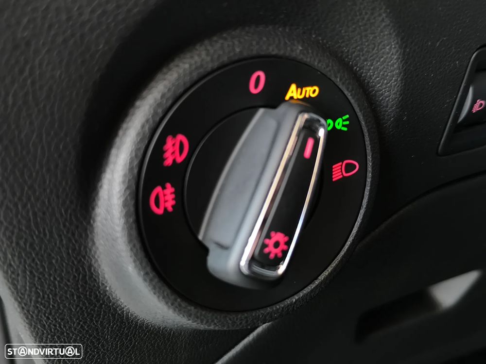 SEAT Leon ST 1.6 TDI Style Ecomotive - 9