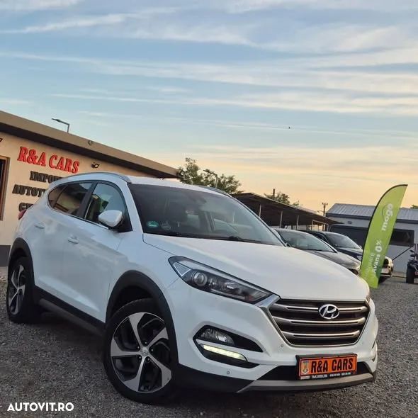 Hyundai Tucson 2.0 CRDI 4WD Automatik Advantage - 1