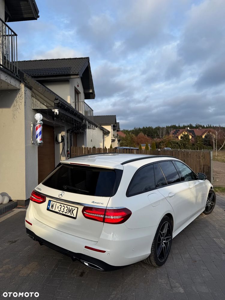 Mercedes-Benz Klasa E 220 d 4-Matic 9G-TRONIC - 3