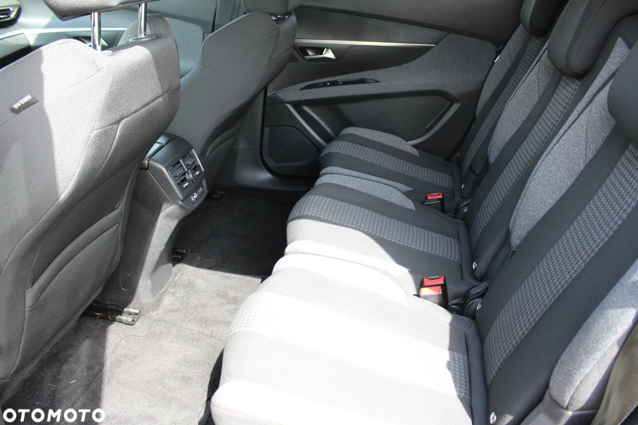 Peugeot 5008 BlueHDI 130 EAT8 Active - 10