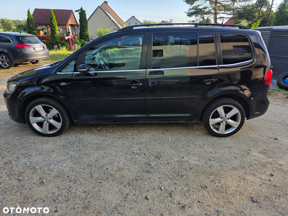 Volkswagen Touran - 4
