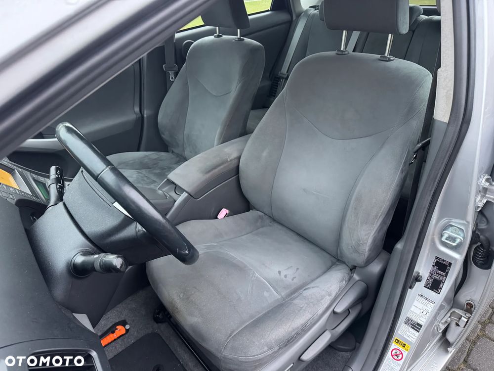 Toyota Prius (Hybrid) Comfort - 10