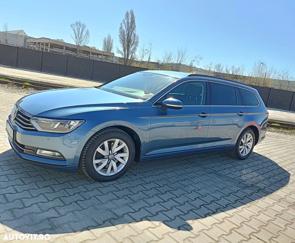 Volkswagen Passat 2.0 TDI DSG Comfortline - 1