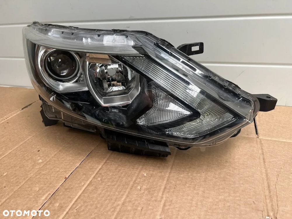 NISSAN QASHQAI II J11 13-17 LAMPA PRAWA PRZEDNIA SOCZEWKA LED 100-18013 - 2