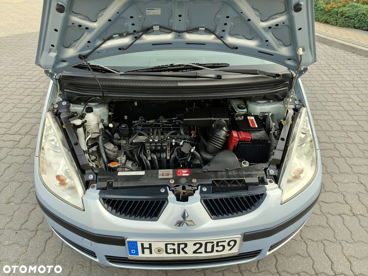 Mitsubishi Colt - 25