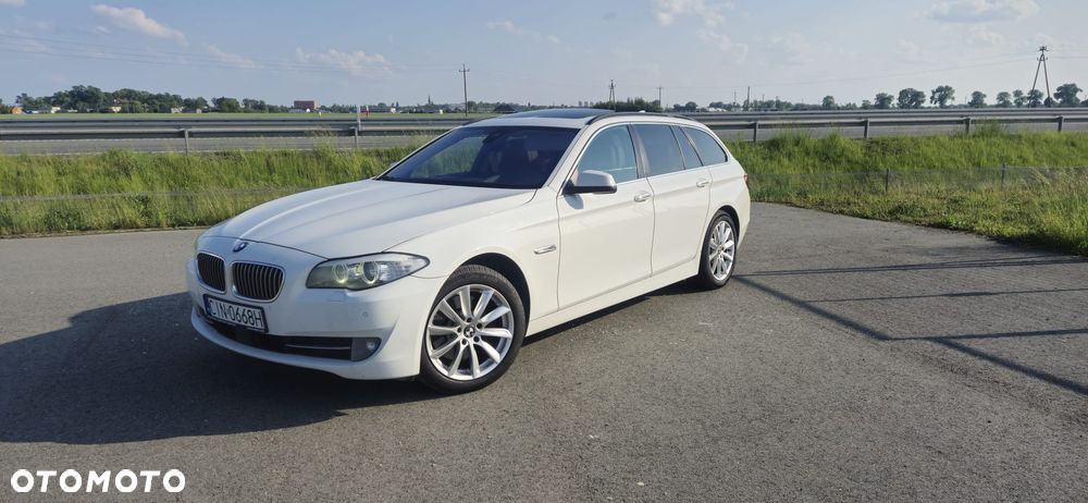 BMW Seria 5 525d xDrive - 8