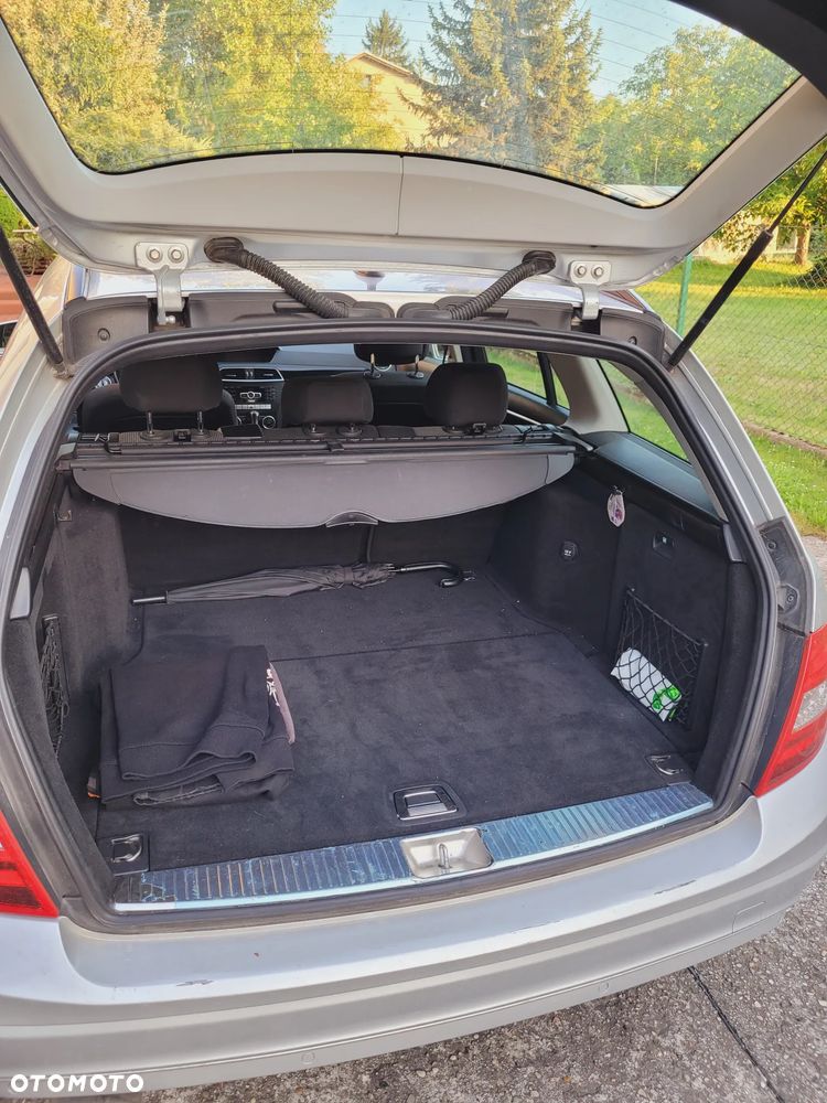 Mercedes-Benz Klasa C 220 CDI 7G-TRONIC Edition - 39