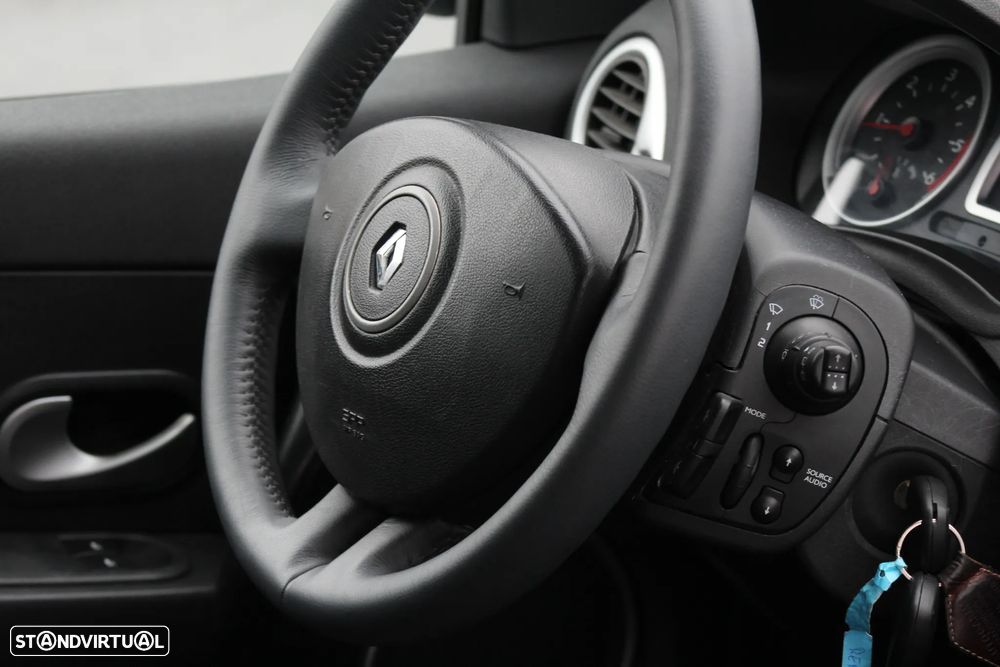 Renault Clio 1.5 dCi Dynamique S - 17