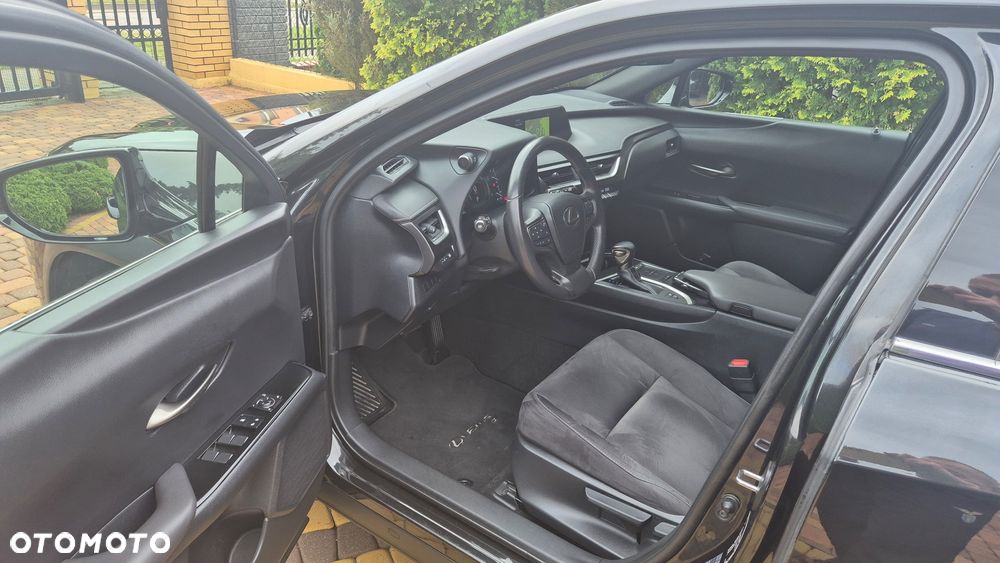 Lexus UX ver-250h-business-edition - 8