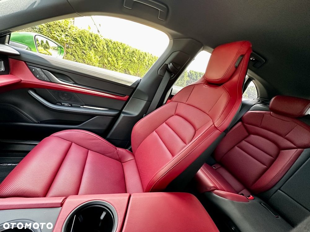 Porsche Taycan 4S Performance Plus - 16