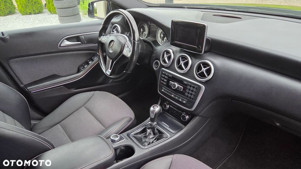 Mercedes-Benz Klasa A 180 (BlueEFFICIENCY) Style - 32