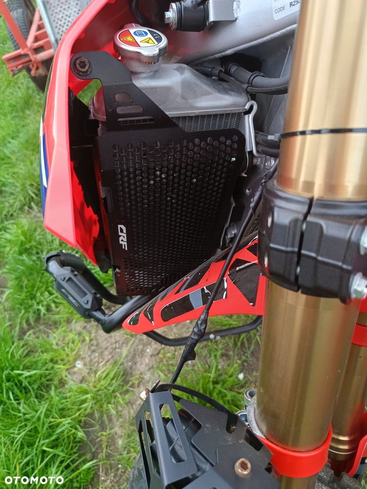 Honda CRF - 18