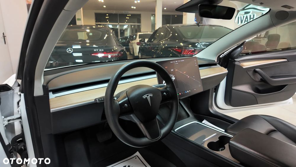 Tesla Model 3 Standard Range Plus - 23