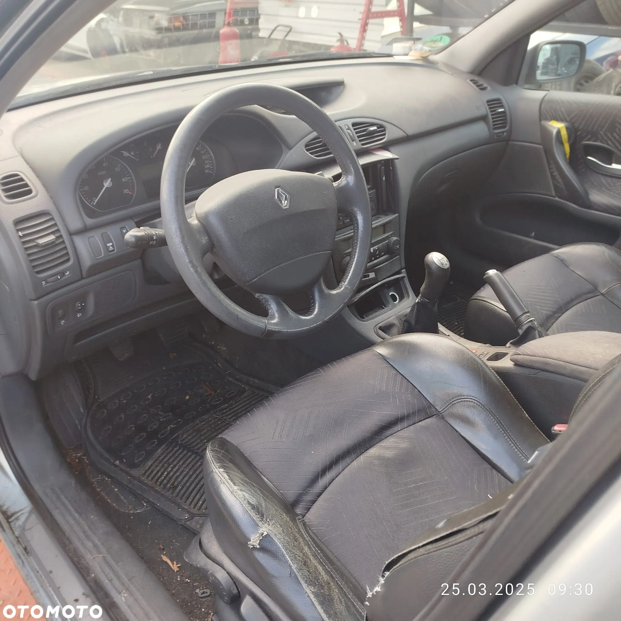 Renault Laguna 2 na części - 6