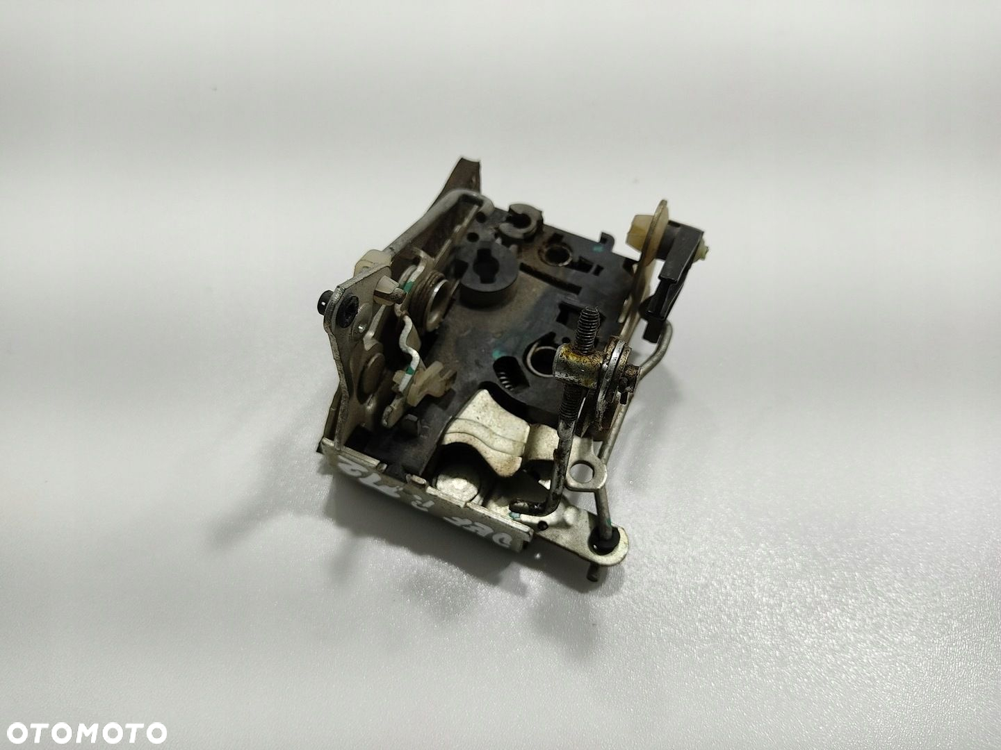 ZAMEK DRZWI PRAWY PRZÓD PRZEDNI LAND ROVER DEFENDER 1999-2014 EUROPA - 2