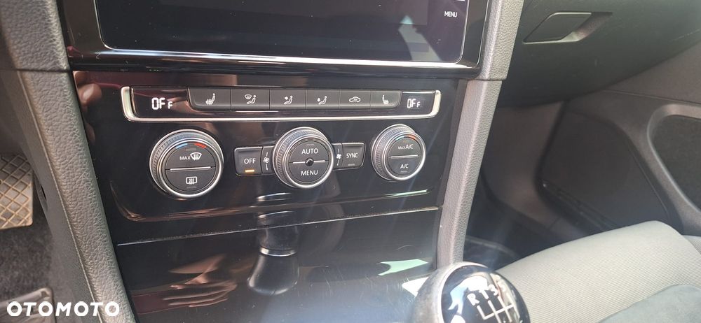 Volkswagen Golf 1.5 TSI BMT Highline - 11