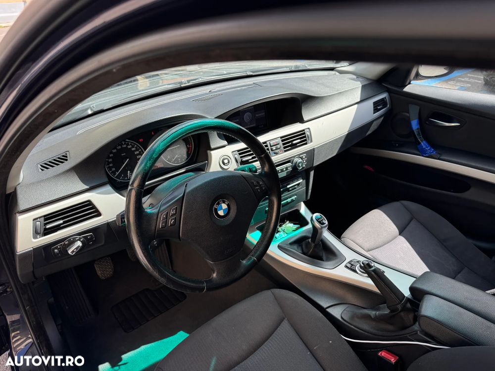 BMW Seria 3 320d - 3