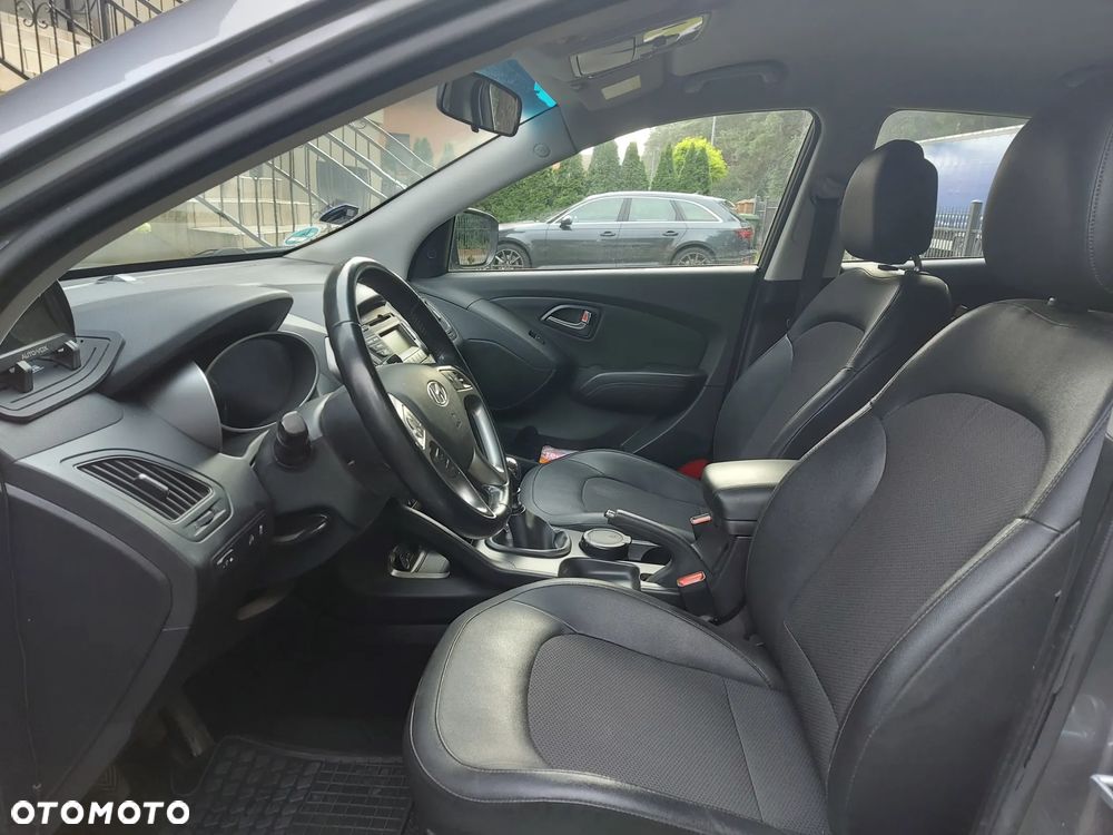 Hyundai ix35 1.6 2WD Fifa World Cup Edition - 10