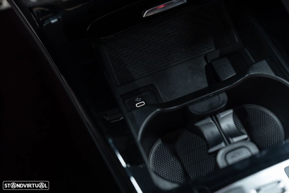 Mercedes-Benz A 250 e 8G-DCT AMG Line - 46