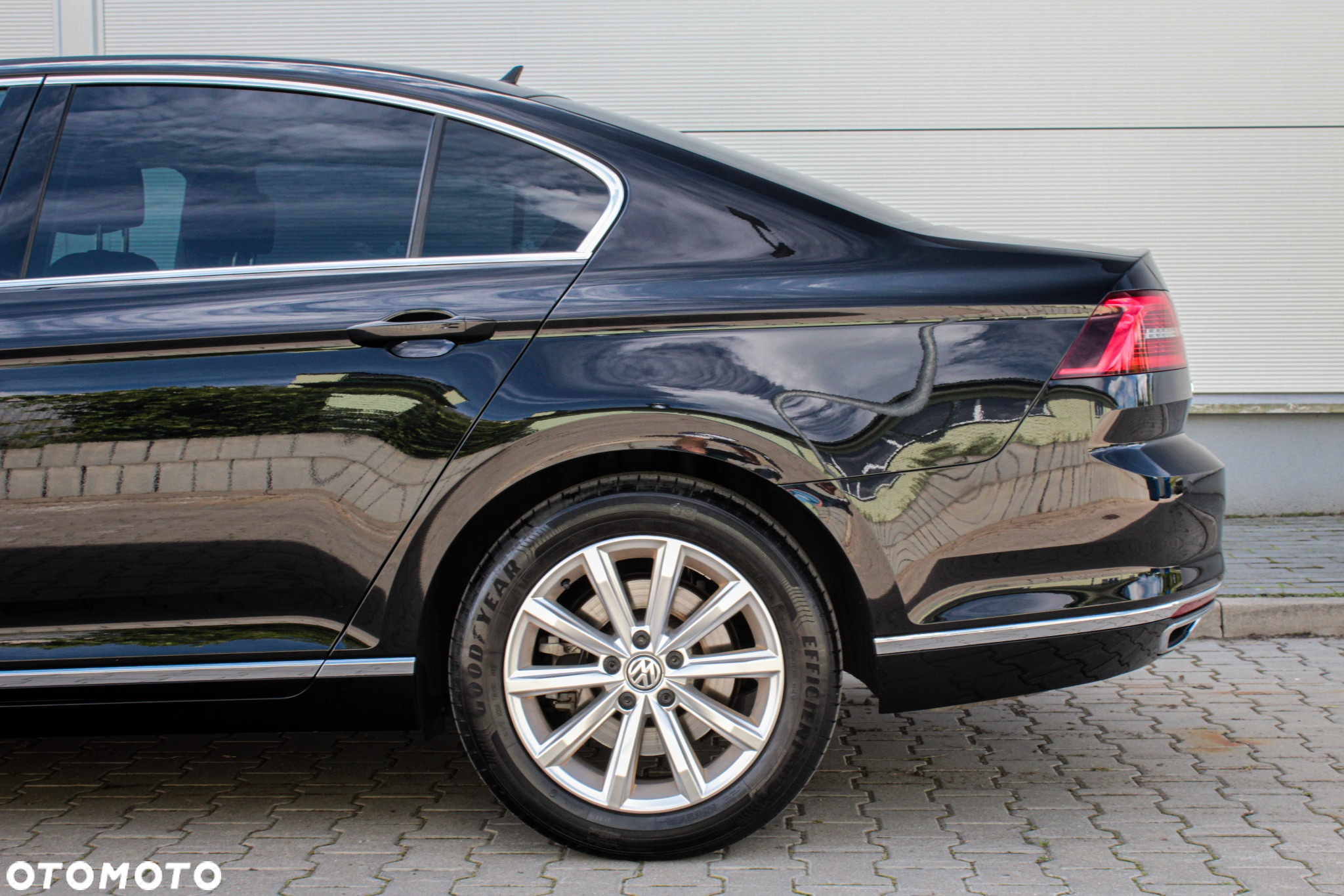 Volkswagen Passat 2.0 TDI Bi-Turbo BMT 4Mot Highline DSG - 11