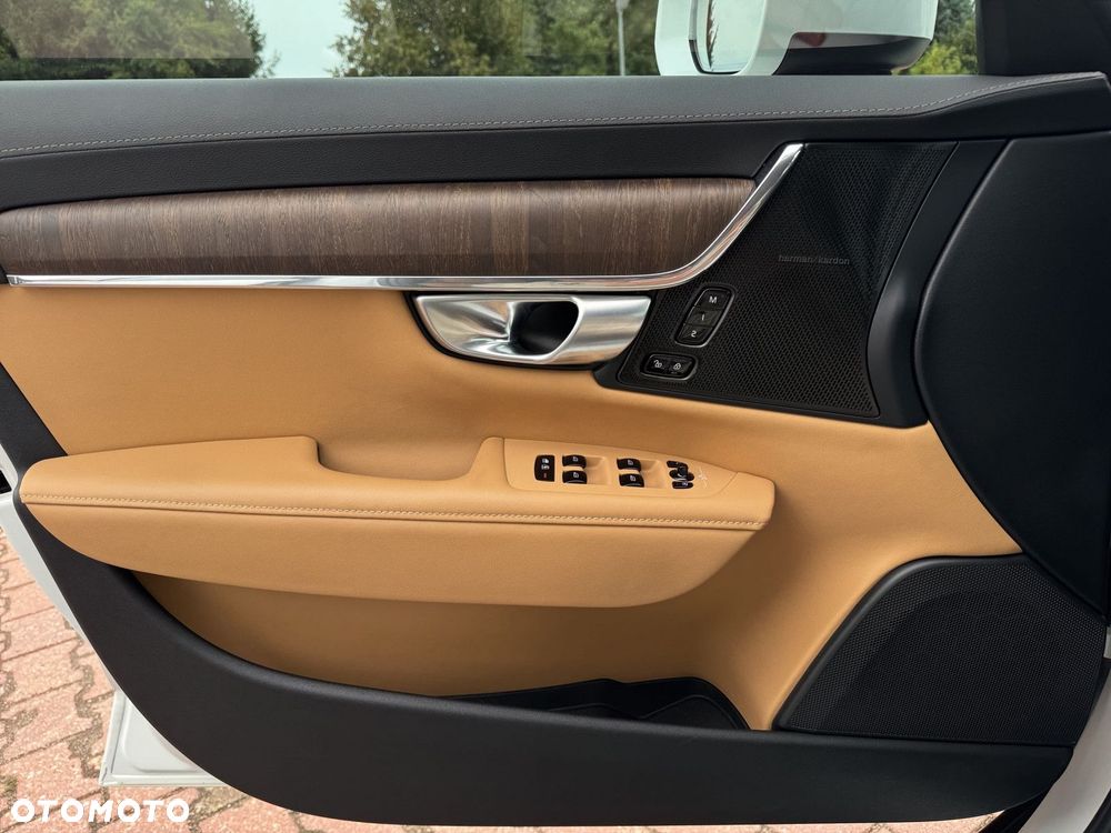 Volvo V90 Cross Country - 15