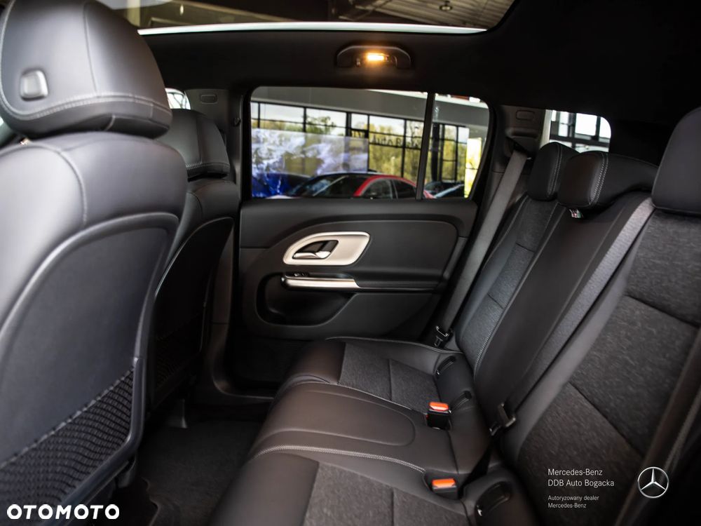 Mercedes-Benz GLB - 4