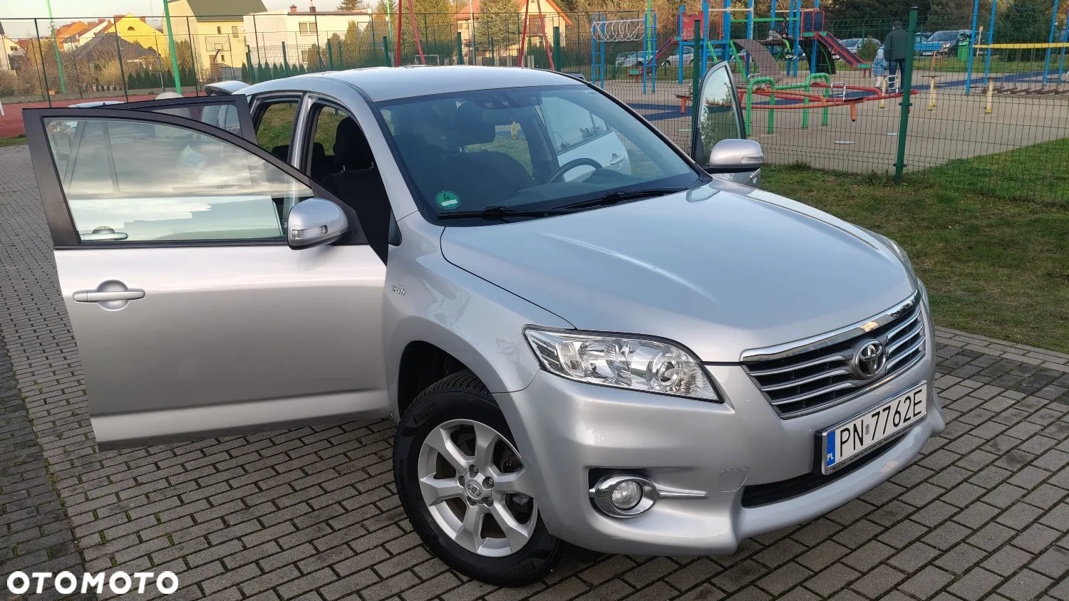 Toyota RAV4 - 13