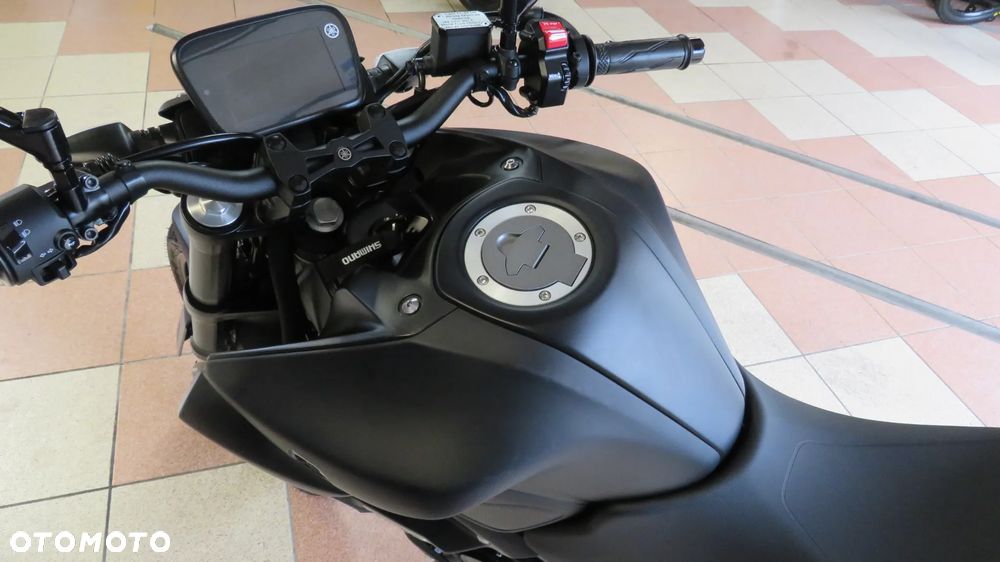Yamaha MT - 6