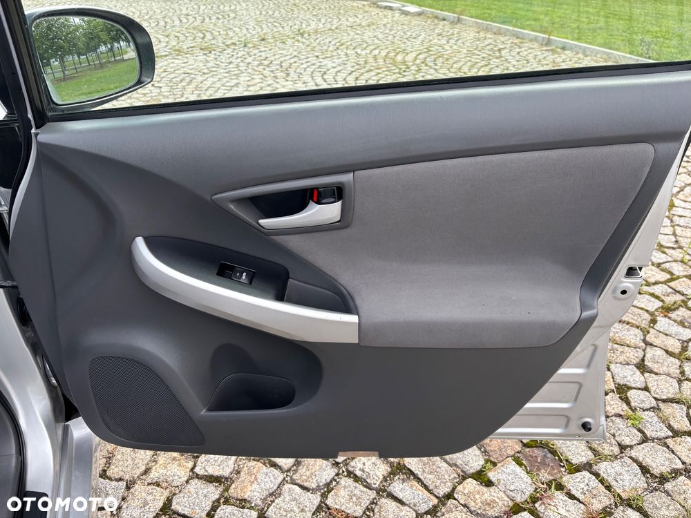 Toyota Prius - 22